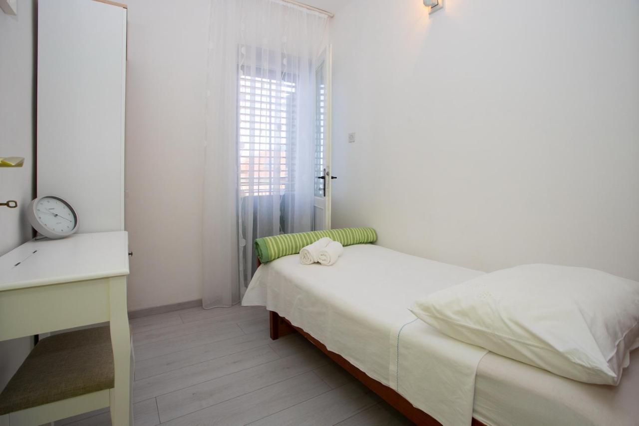 Apartment Nola Podgora Extérieur photo
